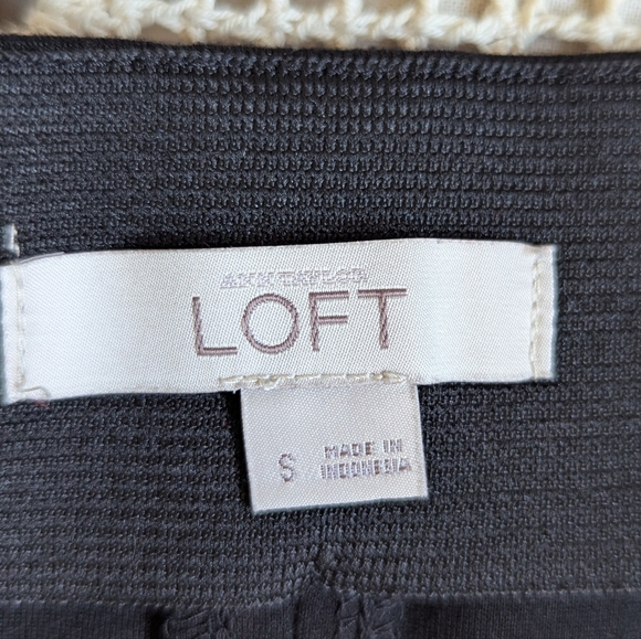 ANN TAYLOR LOFT - A-Line Ponte Seamed Mini Skirt Black Size S - Picture 5 of 8